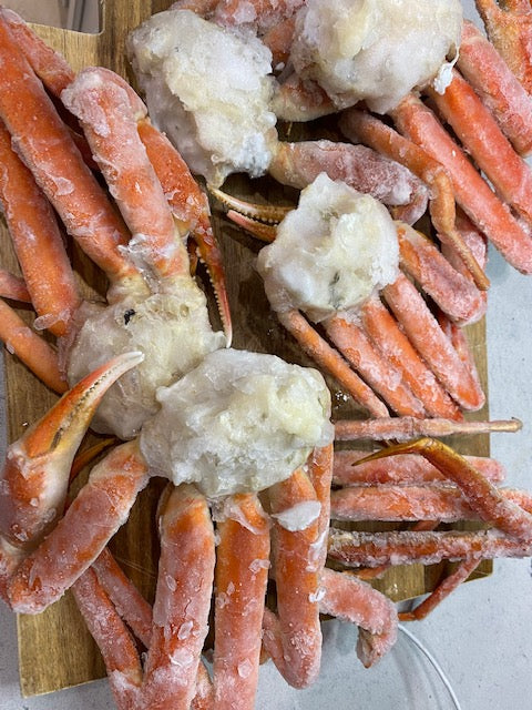 SEAFOOD DELIGHT 5 pounds snow crab 4 four ounce lobster tail and 16/20 shrimp