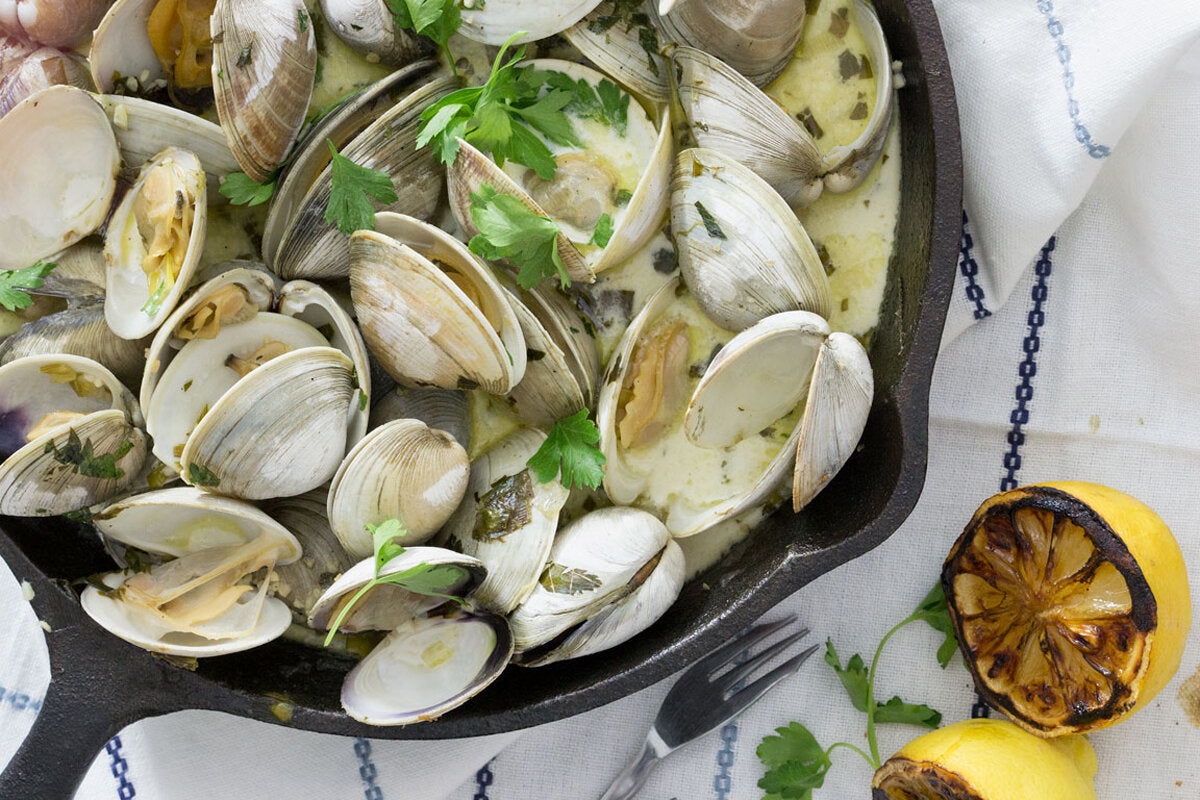 17/22 count frozen white clams per pound
