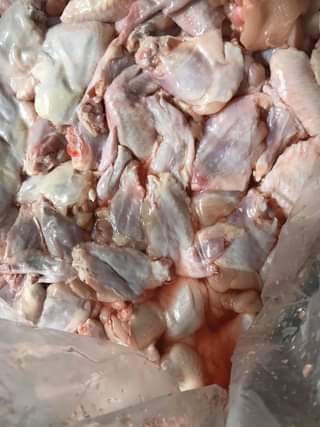 not the prettiest of chicken wings but great  for  casual gatherings or family dinners on a budget!! miscut wings mean the cut was not made correctly on the wings making them not able to be cosmetically sold 